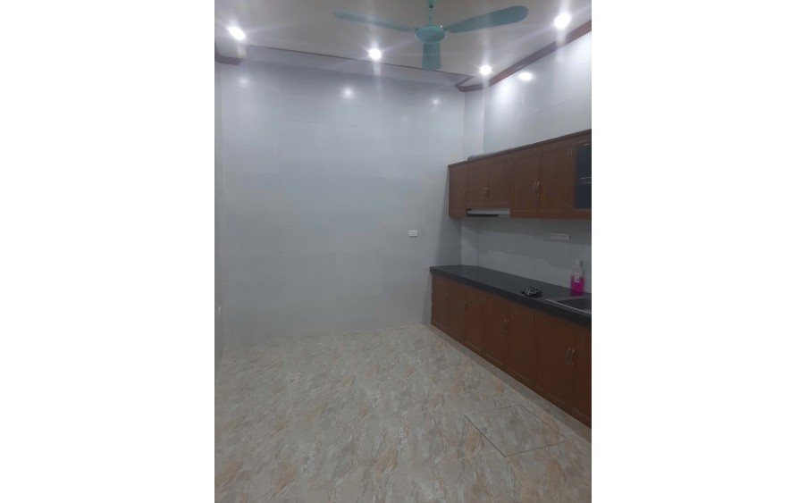 Cho thuê Ở NHÓM 6 NGƯỜI, VP, GĐ nhà ngõ 1 Bùi Xương Trạch, 4 tầng, 50m2, 4 ngủ, 15 Triệu